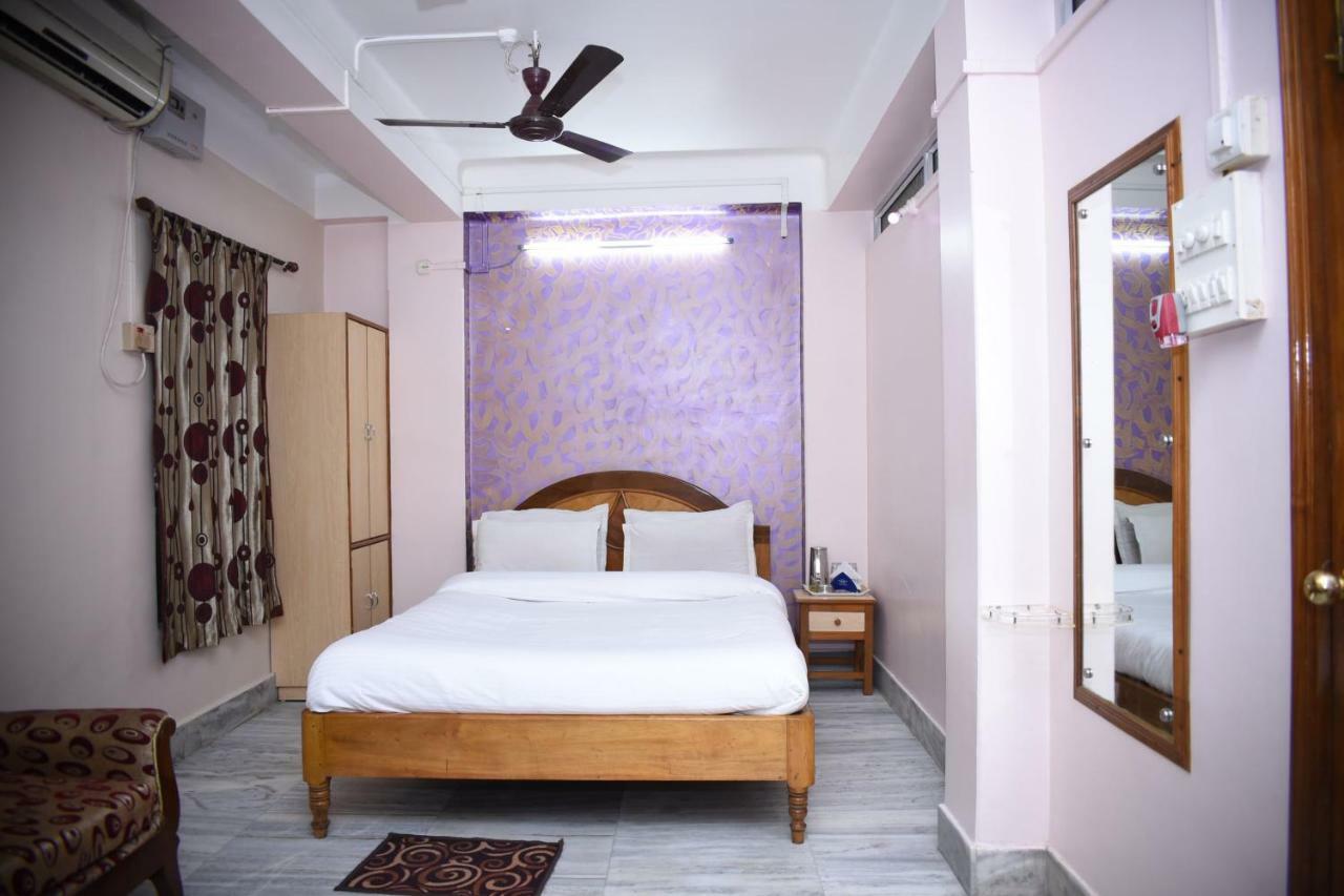 Spot On 37646 Hotel Centre Palace Silchar Exterior foto