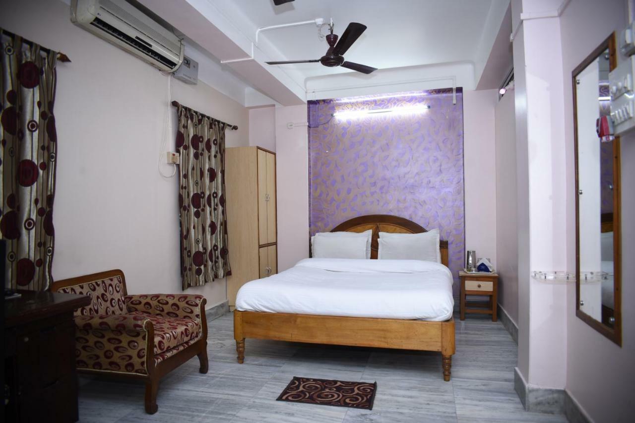Spot On 37646 Hotel Centre Palace Silchar Exterior foto